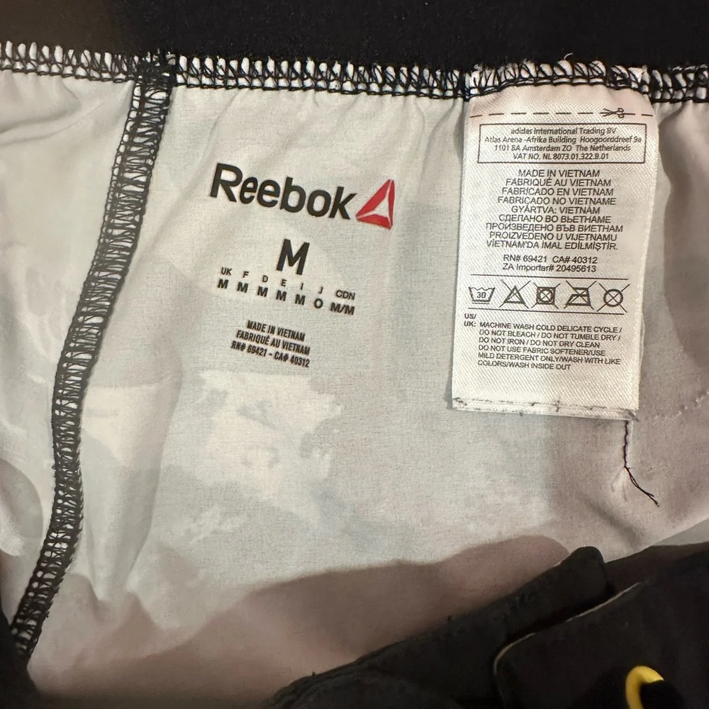 Reebok Black and Gray Board Shorts Athletic Swimwear - Picture 4 of 4